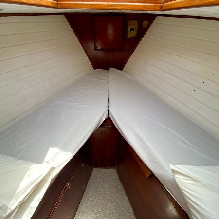 Fantastico Velero En Barcelona Hotel Sant Adria de Besos Luaran gambar