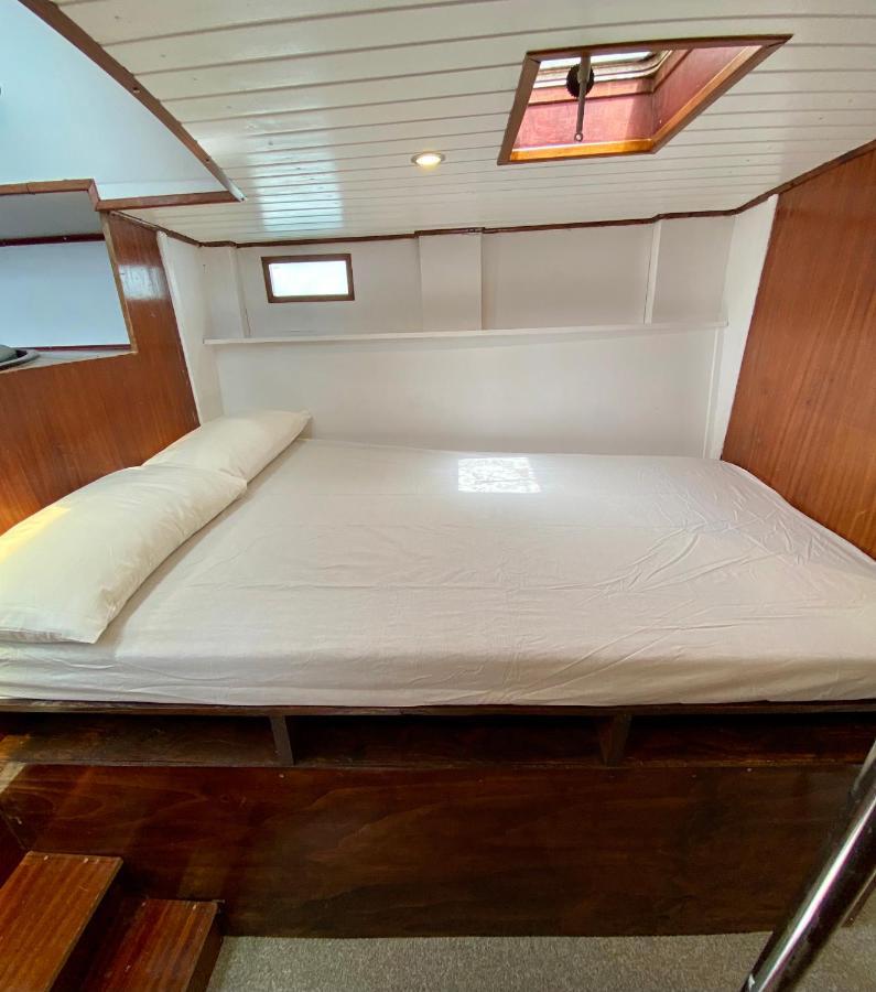 Fantastico Velero En Barcelona Hotel Sant Adria de Besos Luaran gambar